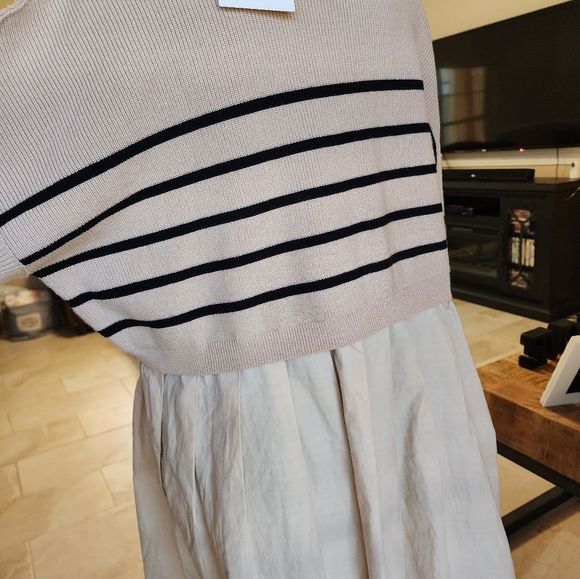 Super Cute Sweater Dress - Picture 3 of 3